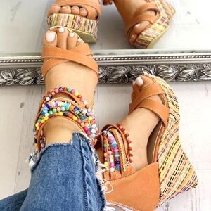Dream Paris Women’s Size 8.5 Bohemian Tan Multicolor Beaded Wedges Barley Worn